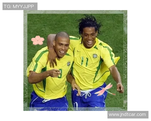 罗纳成长历程与足球辉煌生涯回顾：从巴西小子到世界足坛传奇