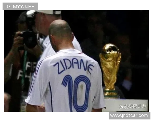 2025年全球足球球星实力排名揭晓 超越梅西C罗的新一代天王崛起