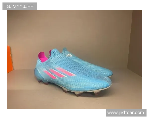 足球球星穿什么鞋最酷 他们的鞋款选择揭示了时尚与性能的完美融合 足球球星穿什么鞋最酷 他们的鞋款选择揭示了时尚与性能的完美融合